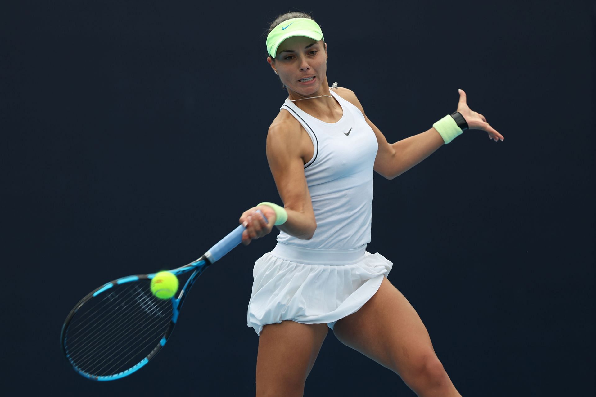 Tomova plays a forehand in the 2024 China Open - Day 5  (Source: Getty)