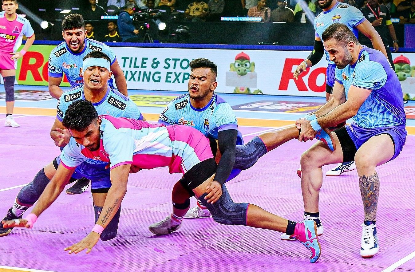 फजल अत्राचली ने काफी शानदार प्रदर्शन किया (Photo Credit - @ProKabaddi)