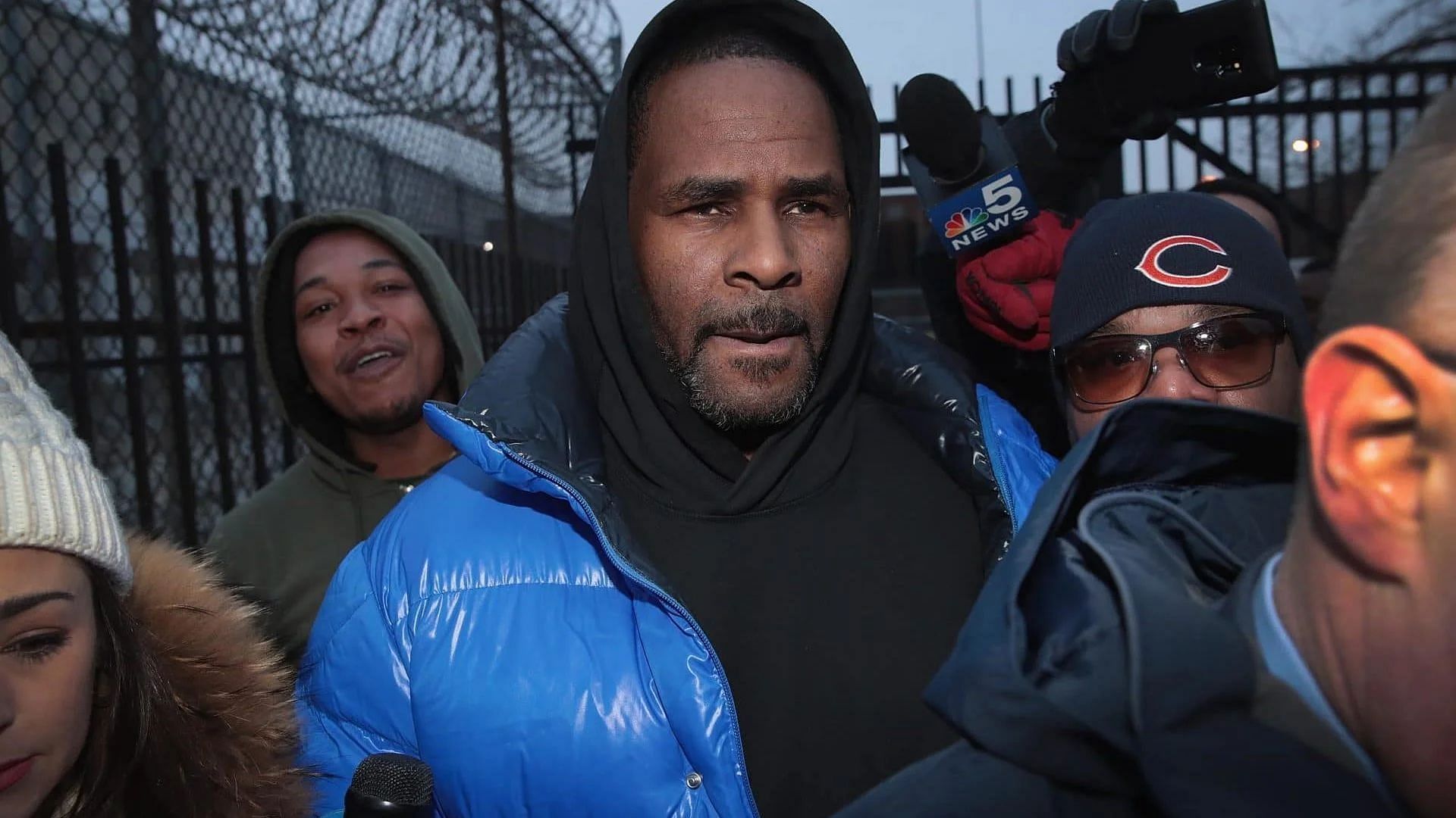 a still from Surviving R. Kelly (image via Lifetime)