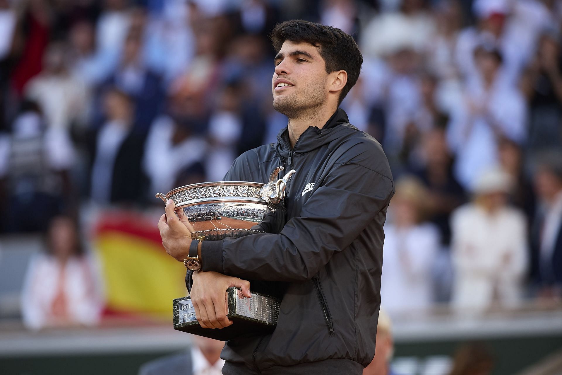 Carlos Alcaraz poses with the French Open trophy (Source: Getty)