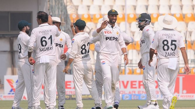 "This cannot be the template for future cricket in Pakistan" - Nasser Hussain suggests consistency in decision making over used pitches