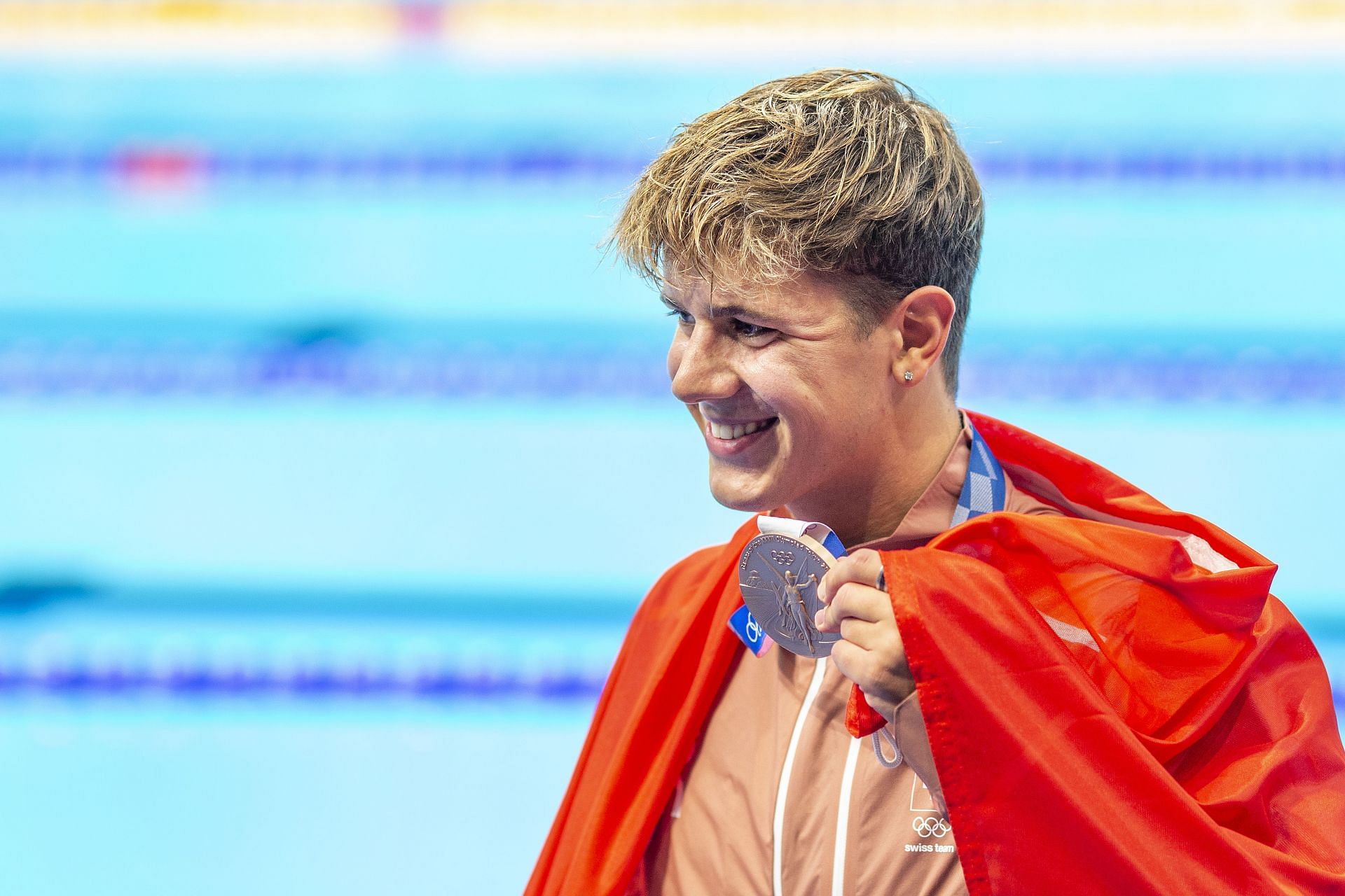 Ponti with his bronze medal at the 2020 Tokyo Olympics in 100m butterfly event (Image via: Getty Images)