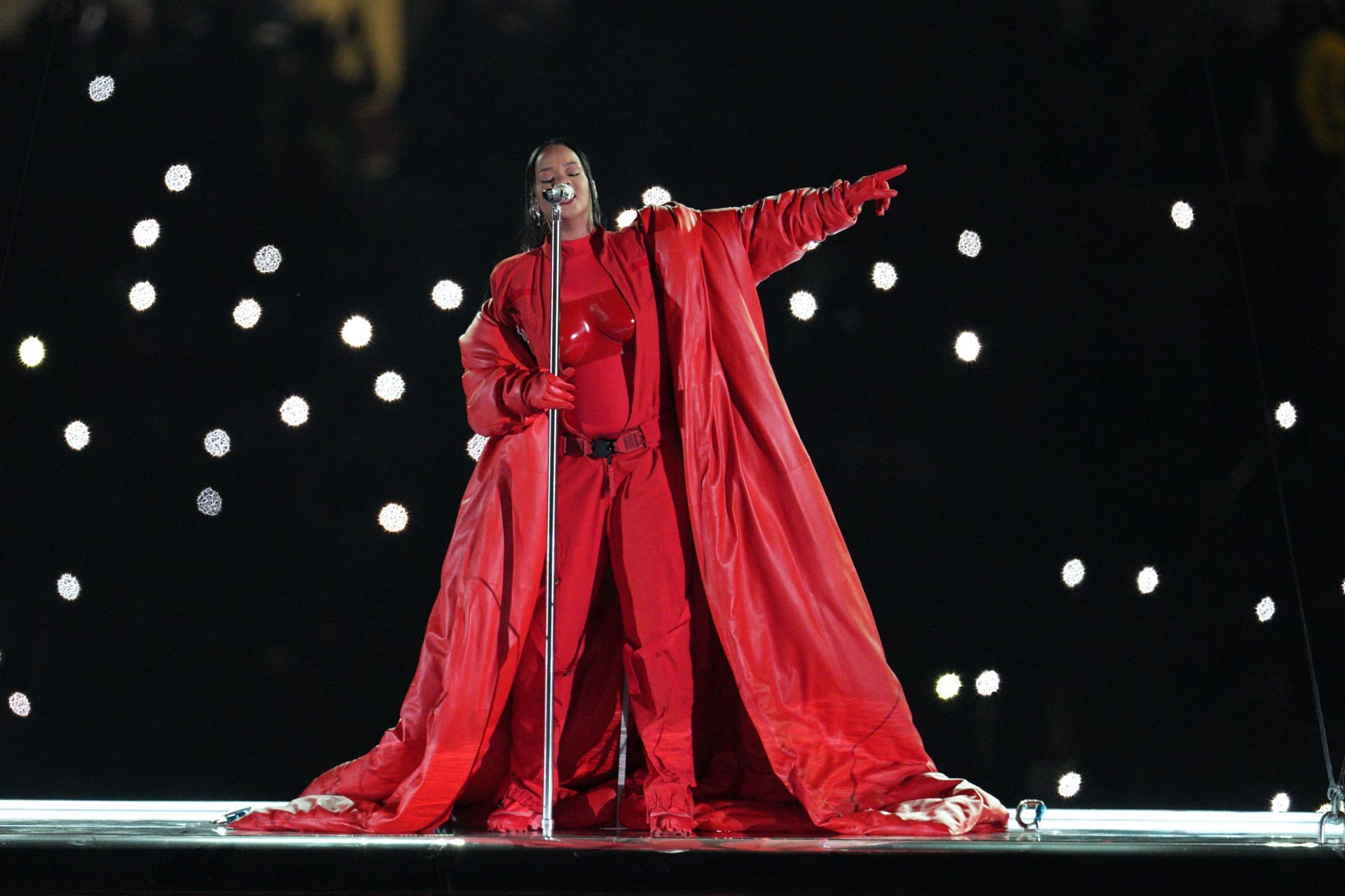 Rihanna at Super Bowl LVII (Image via Andy Lewis/Icon Sportswire via Getty Images)