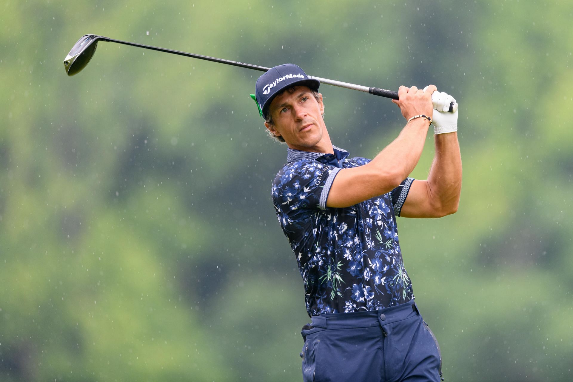 Who is leading the 2024 Open de France after day 1? Leaderboard explored