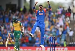 [Watch] Hardik Pandya signs autographs and poses for selfies with fans ahead of the Bangladesh T20I series