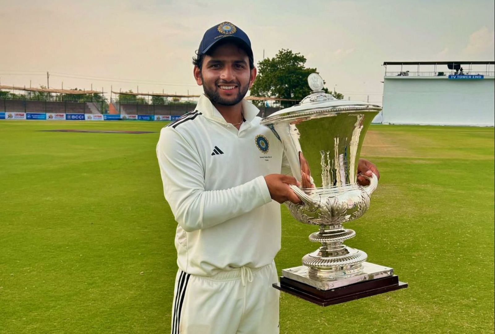 Shashwat Rawat posing for a well-earned photo with the 2024 Duleep Trophy. (PC: @shashwat.rawat.06 on Instagram)