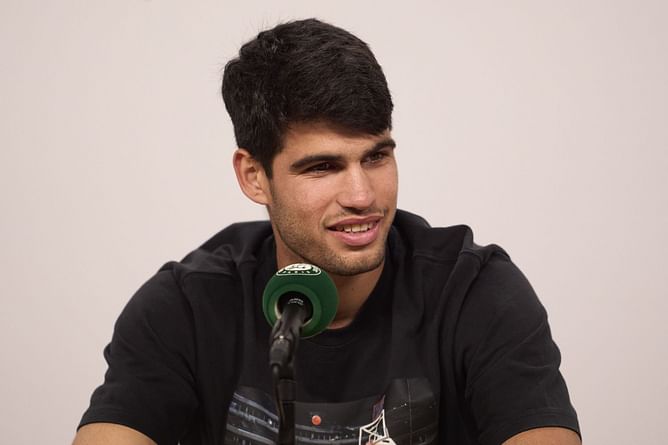 WATCH: Carlos Alcaraz hilariously panics as moderator gives a go ahead to Chinese questions during his press conference after China Open win