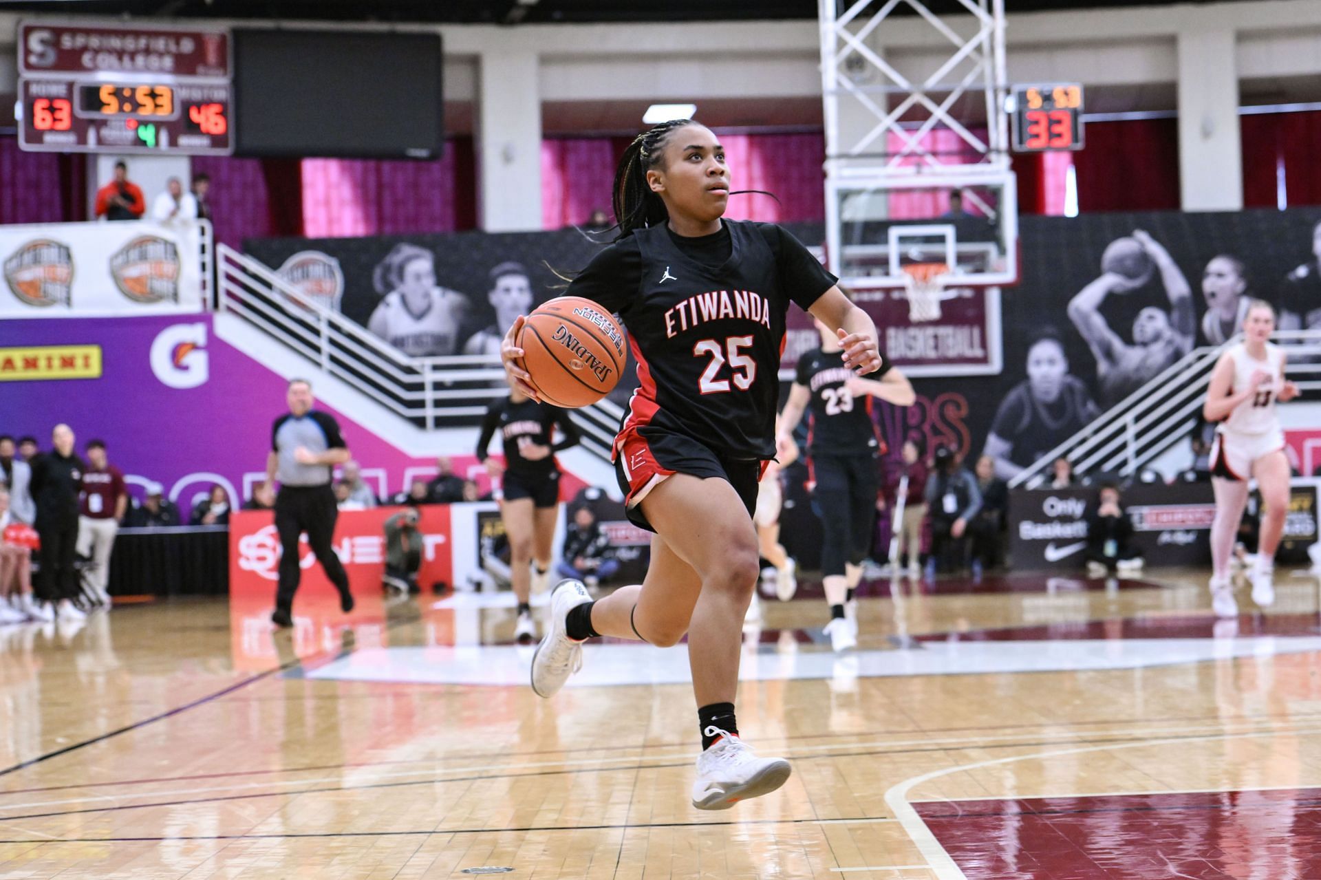 HIGH SCHOOL BASKETBALL: JAN 15 Hoophall Classic - Source: Getty