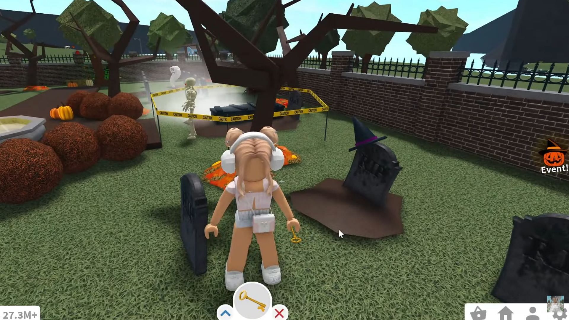 You will need to dig the key for the final mission in Bloxburg (Image via YouTube/Flxral)