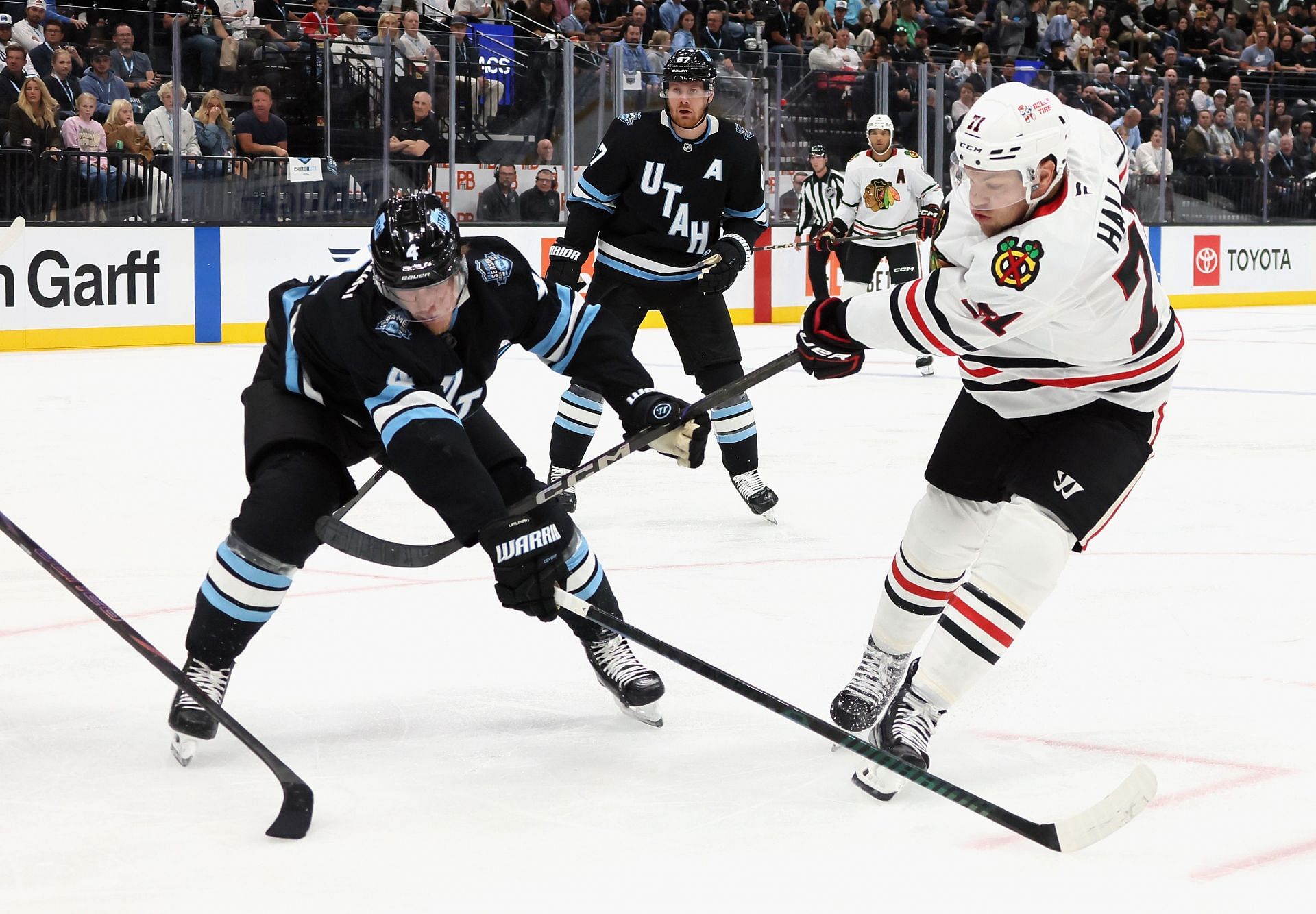 Chicago Blackhawks v Utah Hockey Club