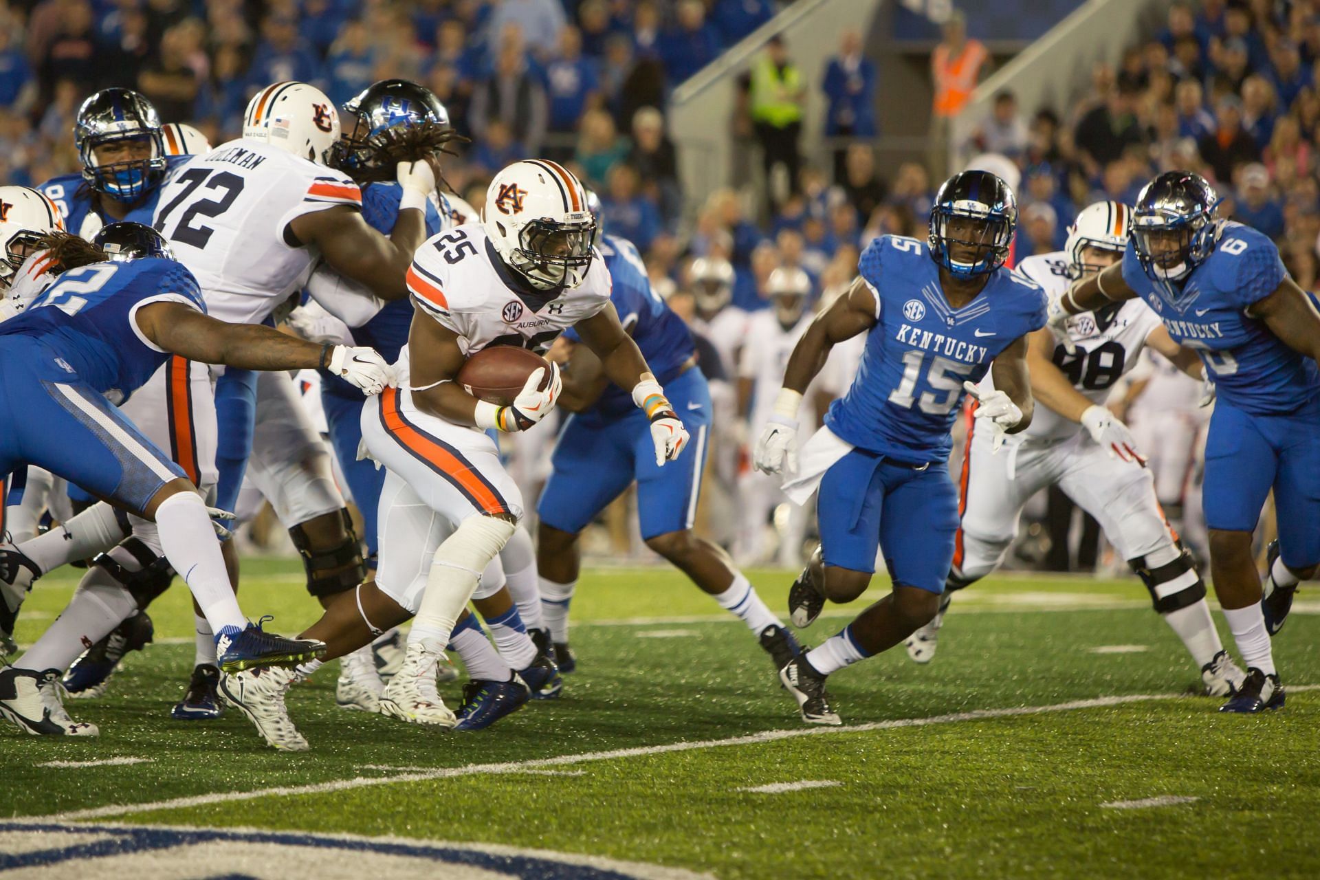 NCAA FOOTBALL: OCT 15 Auburn at Kentucky - Source: Getty