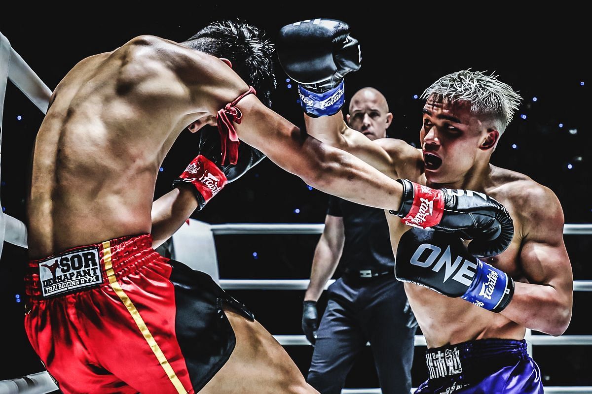 Zhang Peimian fought hard to defeat Aliff Sor Dechapan at ONE Friday Fights 58. [Photo via: ONE Championship]