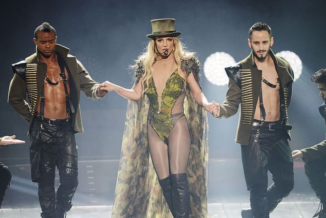 Britney Spears reveals she burnt her eyelashes in a fire accident earlier this year