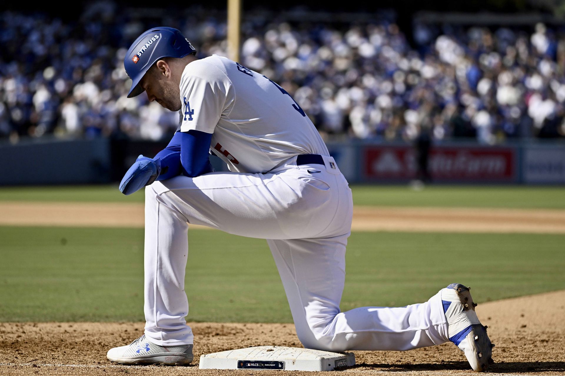 Los Angeles Dodgers - Freddie Freeman (Photo via Getty)