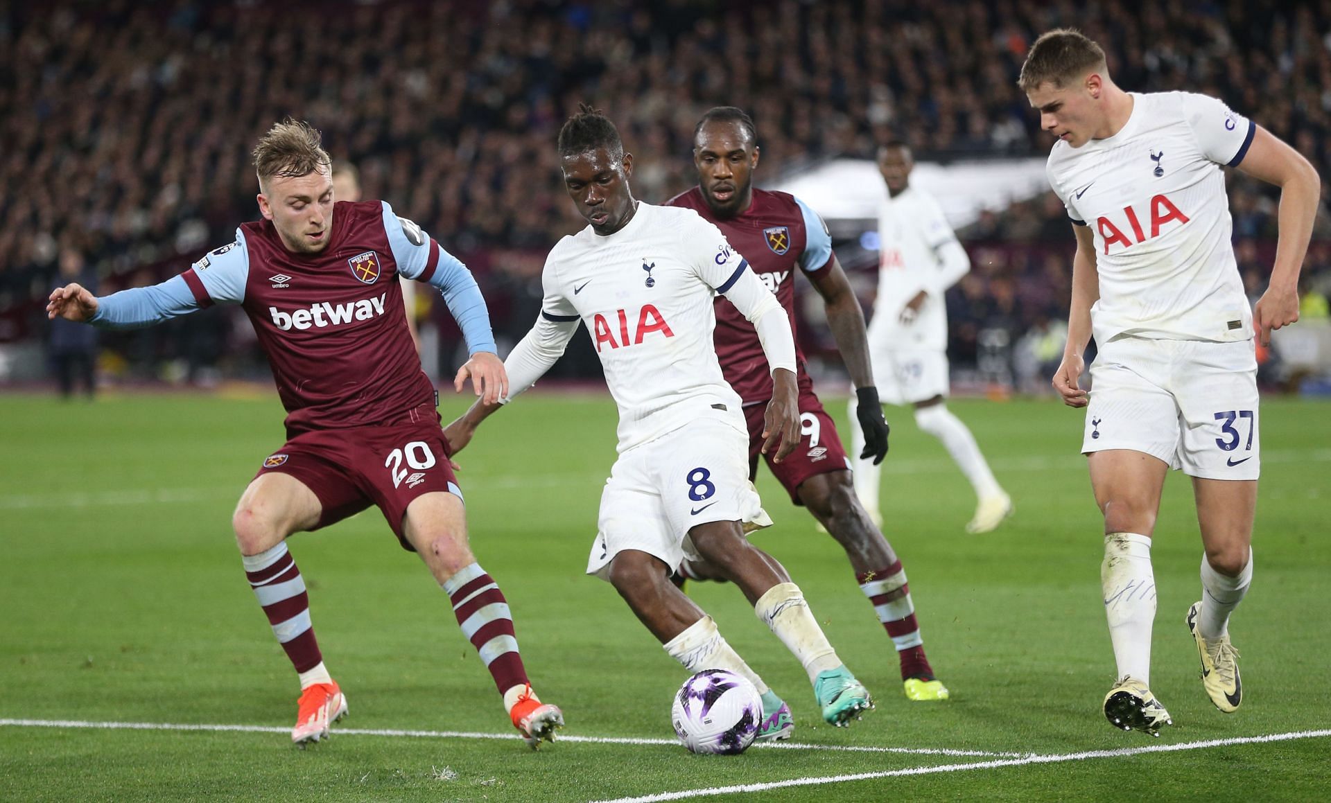 West Ham United v Tottenham Hotspur - Premier League - Source: Getty