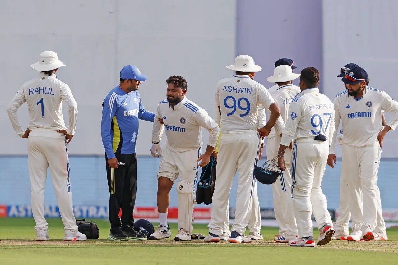 Rishabh Pant suffered a knee injury while keeping on Day 2 of the Bengaluru Test. [P/C: BCCI]