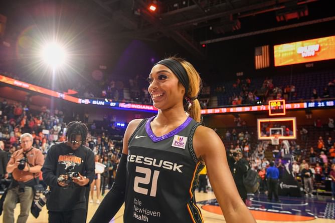 "I’m surprised that pup still has both eyes" - WNBA fans troll DiJonai Carrington as she arrives for Game 2 with her dog