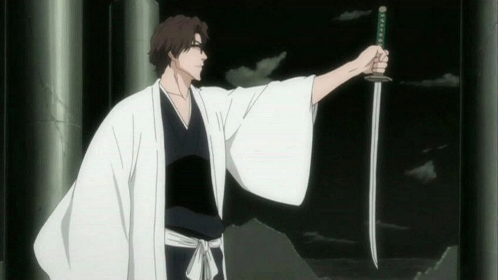 Sosuke Aizen uses Kyoka Suigetsu (Imega via Studio Pierrot)