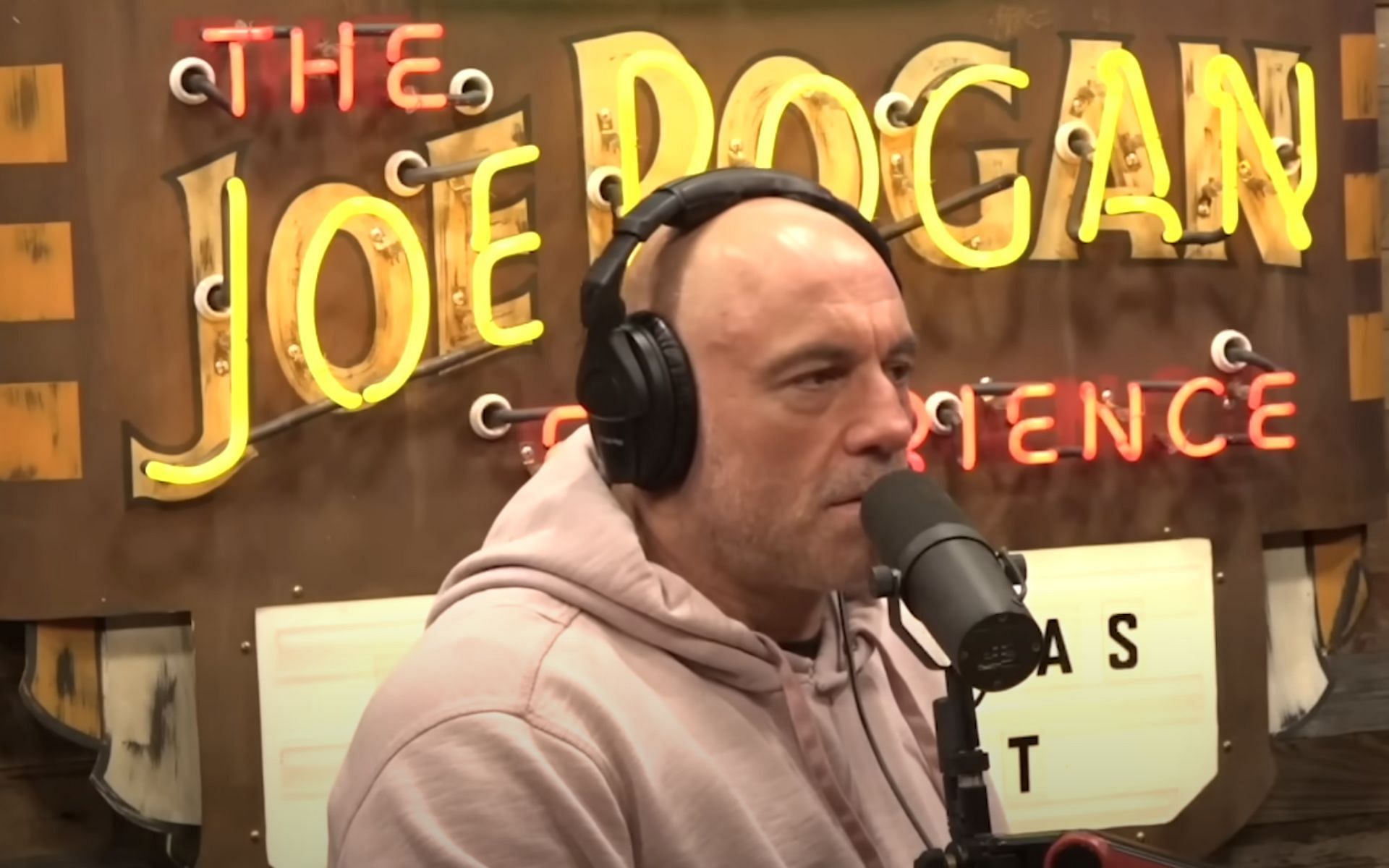 Joe Rogan (pictured) has time and again been praised for inviting people from various walks of life to his JRE podcast [Image courtesy: PowerfulJRE on YouTube]