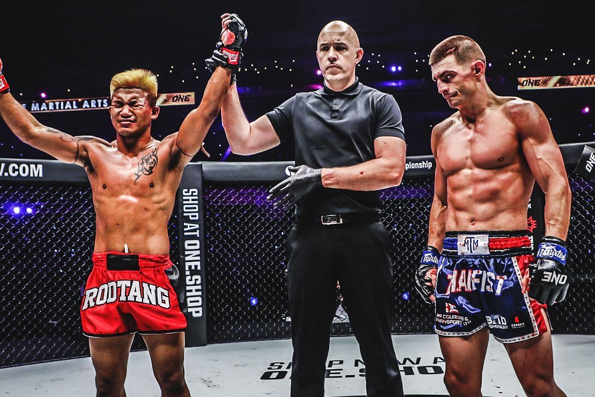 Rodtang (L) beats Jacob Smith (R) | Photo credit: ONE Championship