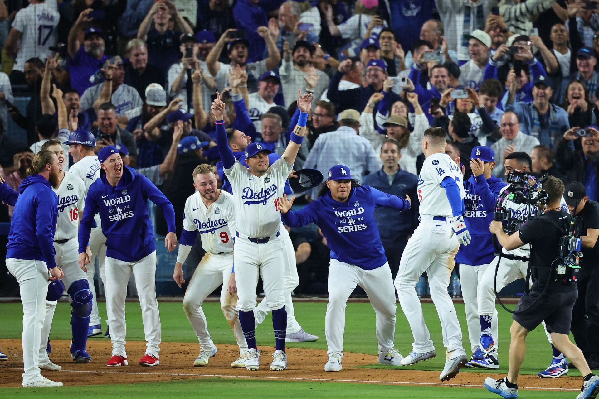 World Series - New York Yankees v Los Angeles Dodgers - Game 1