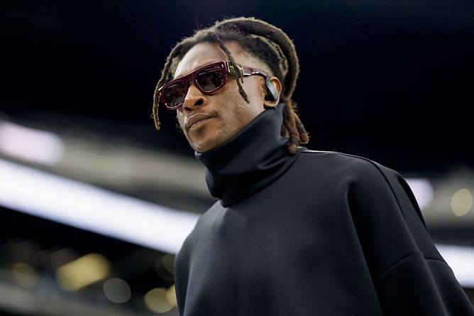 Travis Kelce gives insight into DeAndre Hopkins' fit in Chiefs offense after Week 8 debut vs Raiders