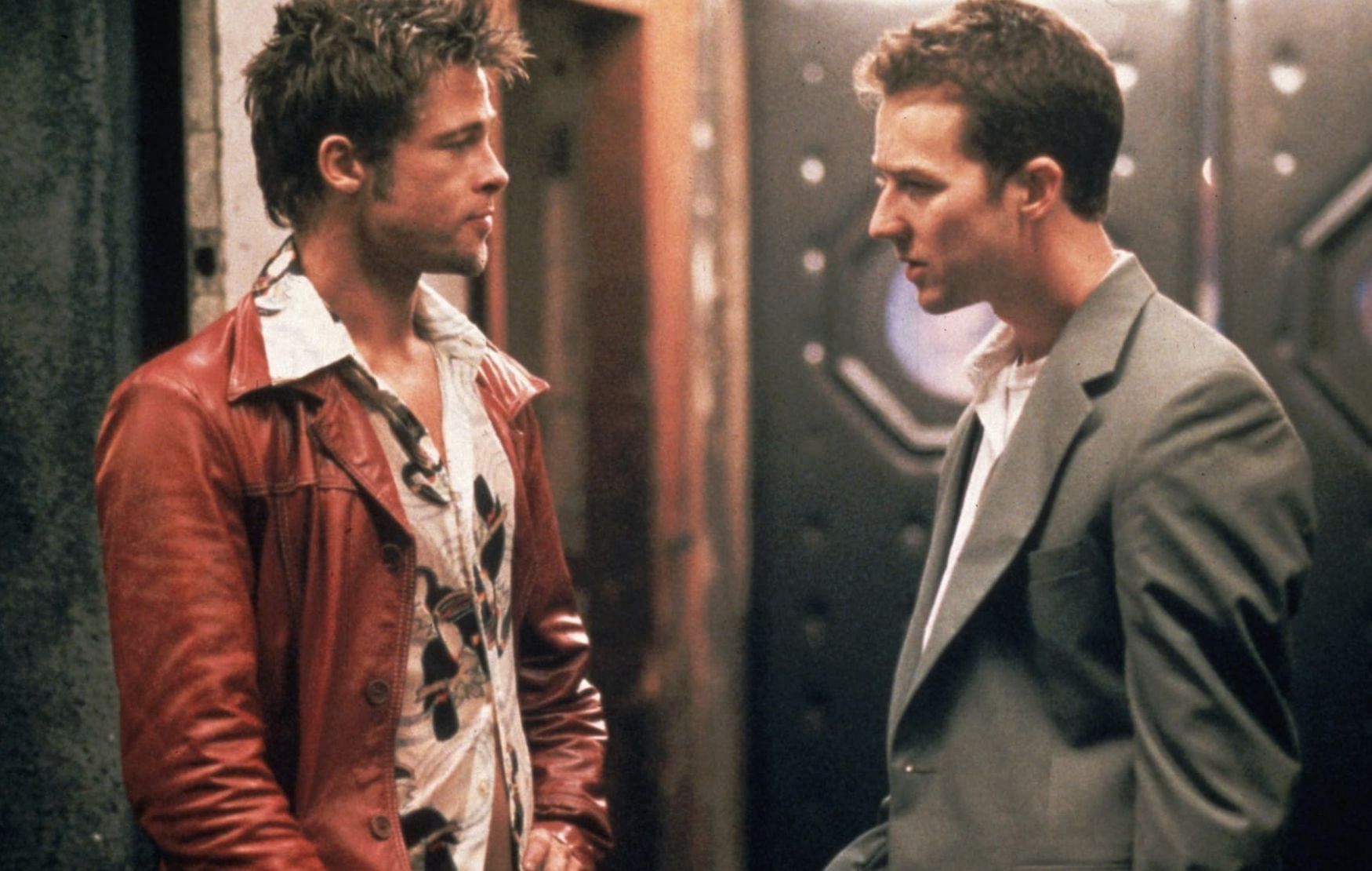 Brad Pitt and Edward Norton in Fight Club (Image via 20th Century Fox, Regency Enterprises)