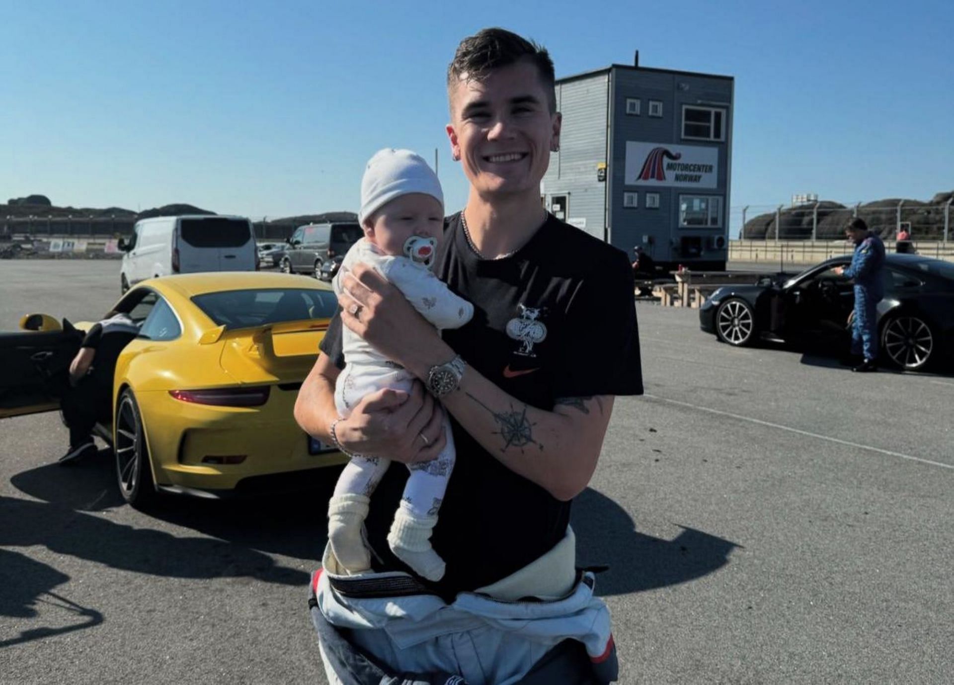 Jakob Ingebrigtsen and his daughter Filippa