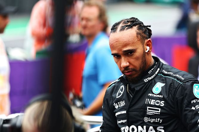 Lewis Hamilton could not get out of his car for 20 minutes to face his team after announcing the switch to Ferrari, shares insider
