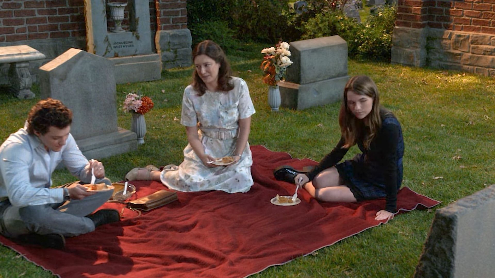 The ending scene of Georgie and Mandy&#039;s First Marriage episode 5(Image via CBS)