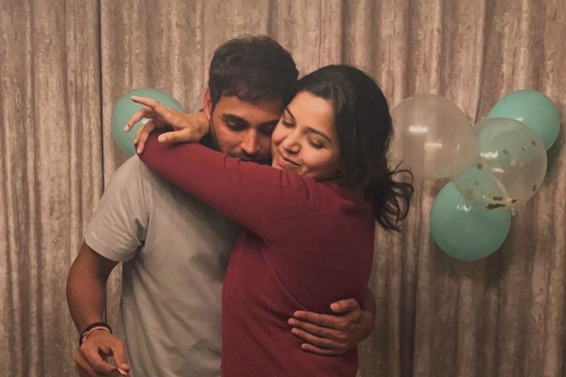 Bhuvneshwar Kumar and Nupur Nagar (Image via Instagram-@imbhuvi)