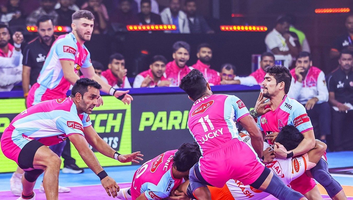 सुरजीत सिंह उतना बेहतर प्रदर्शन नहीं कर पाए हैं (Photo Credit - @JaipurPanthers)