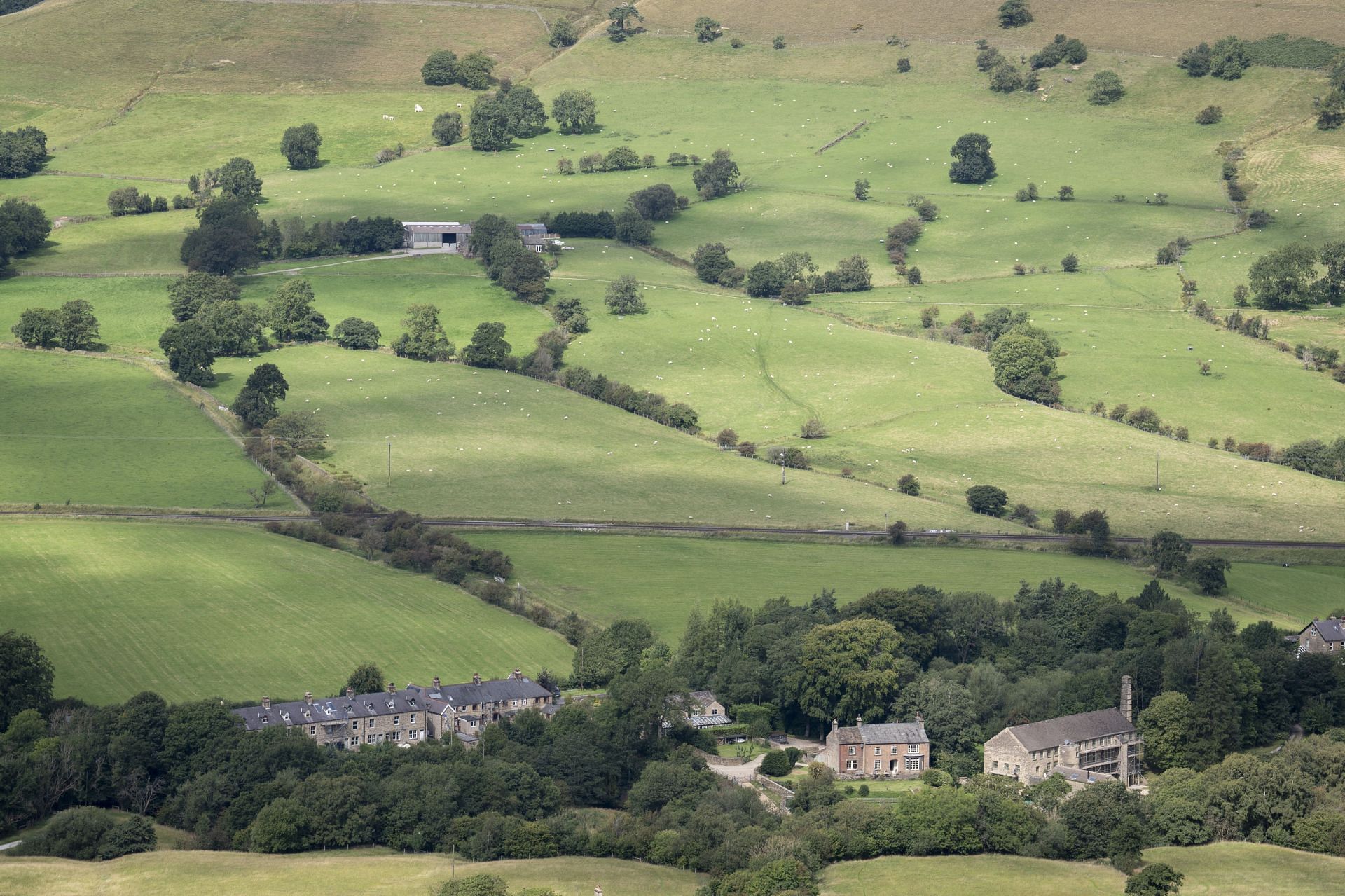 National Park Farming And Walking Landscape in Sheffield, England (Image via Getty)