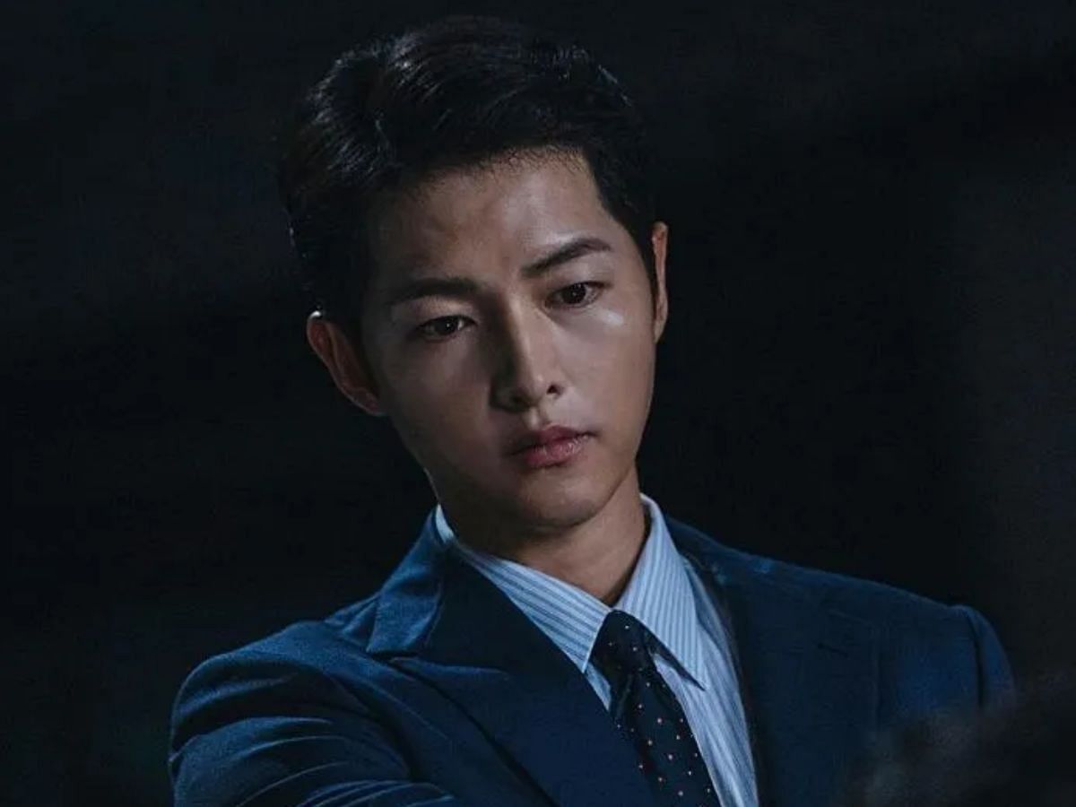 Song Joong-ki as Vincenzo (Image via Netflix/Studio Dragon)