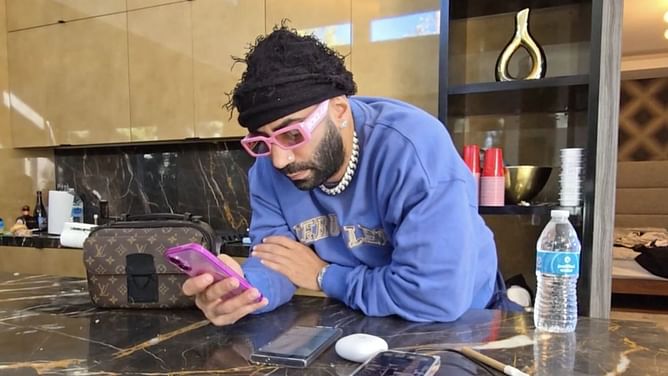 Kick streamer Fousey's Tesla suspended his autopilot feature on livestream