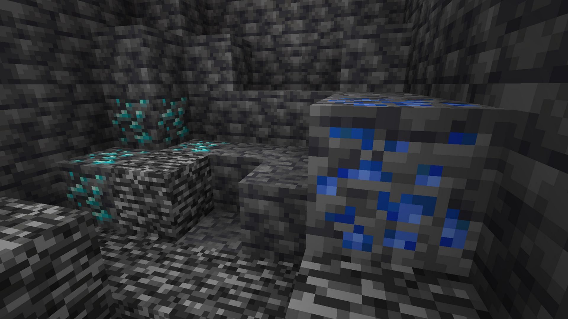 Veinminer will allow you to mine easily and efficiently in Minecraft (Image via Mojang Studios)