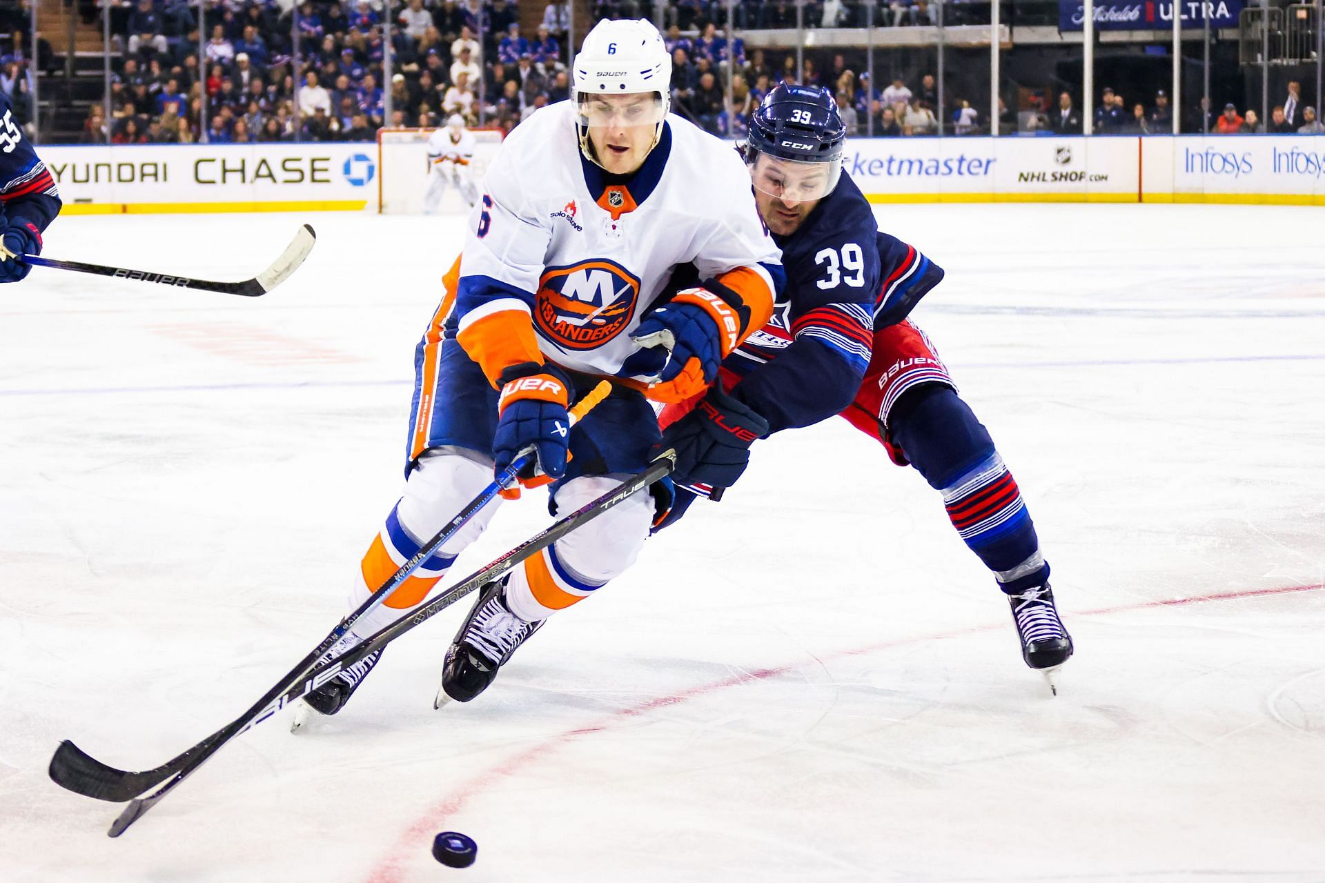 NHL: NOV 03 Islanders at Rangers - Source: Getty