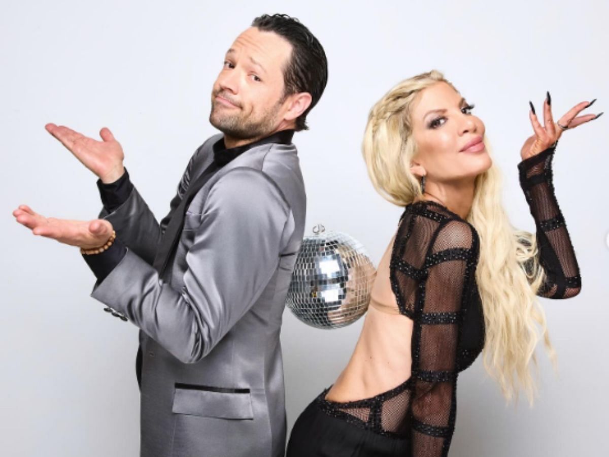 Tori Spelling and Pasha Pashkov (Image via Instagram/ @dancingwiththestars)