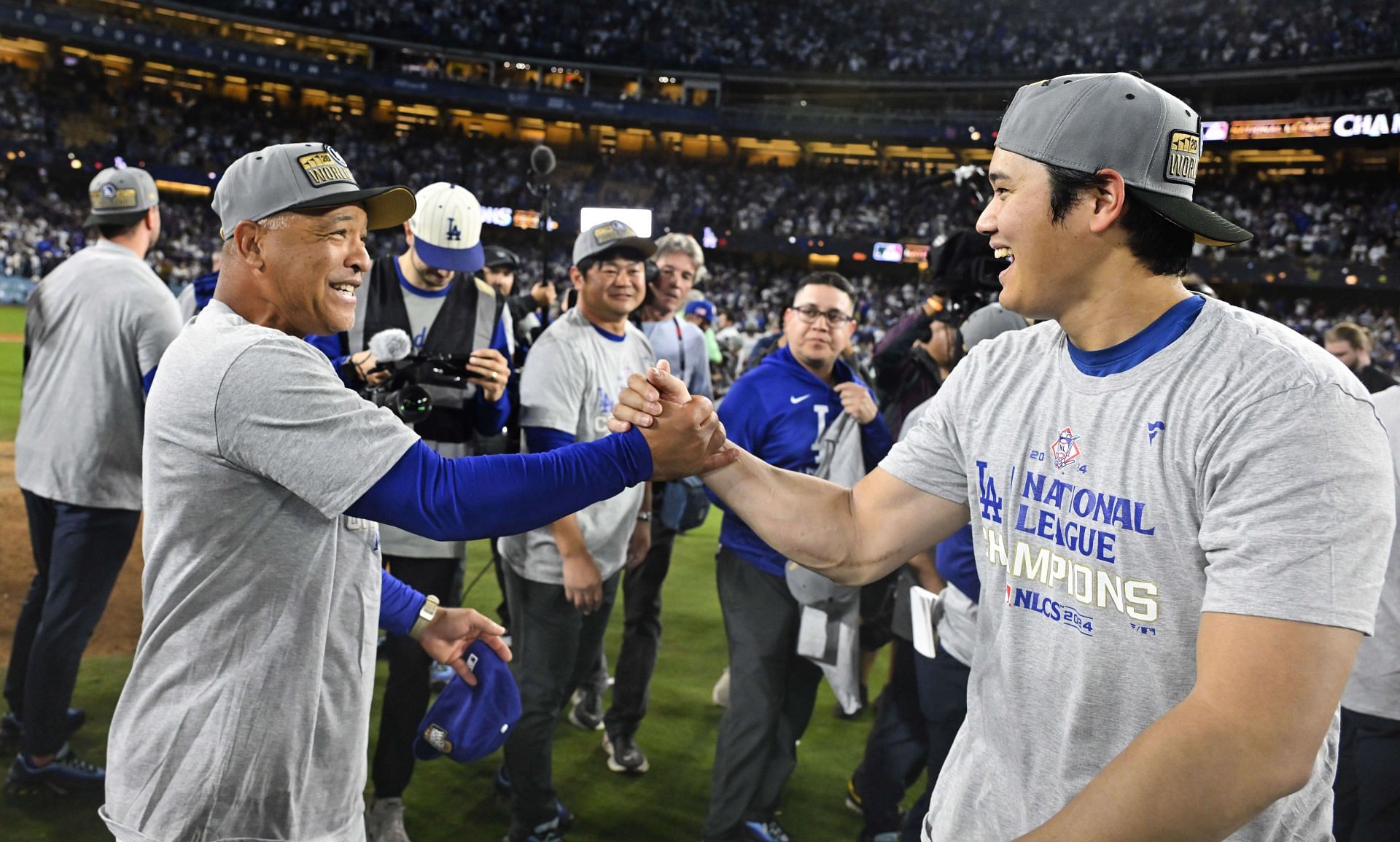 Los Angeles Dodgers defeat the New York Mets 10-5 to win game 6 of a National League Championship Series. - Source: Getty