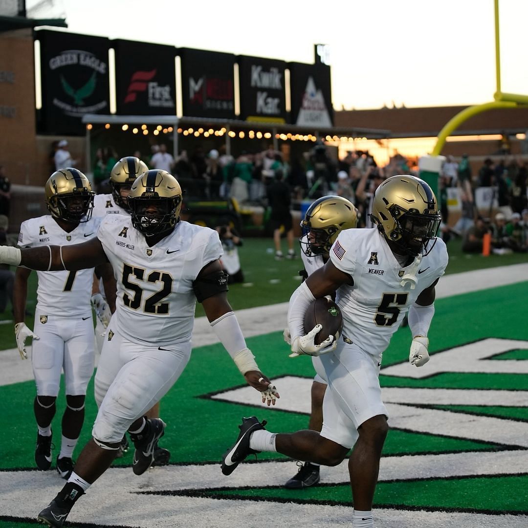 Army-Navy game will be played at Northwest Stadium