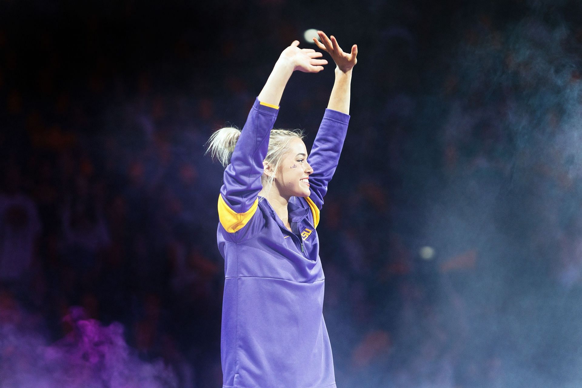 Dunne during the introductions before the match against West Virginia mountainners (Image via Getty Images)