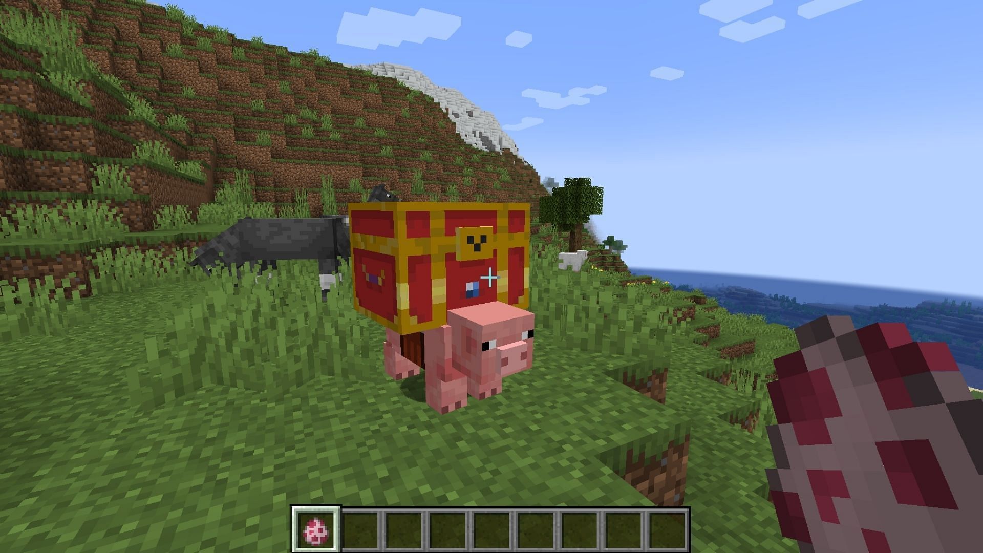 The Piggy Bank is an adorable and useful mob (Image via Mojang Studios || Curseforge/@Coldspell_Games)