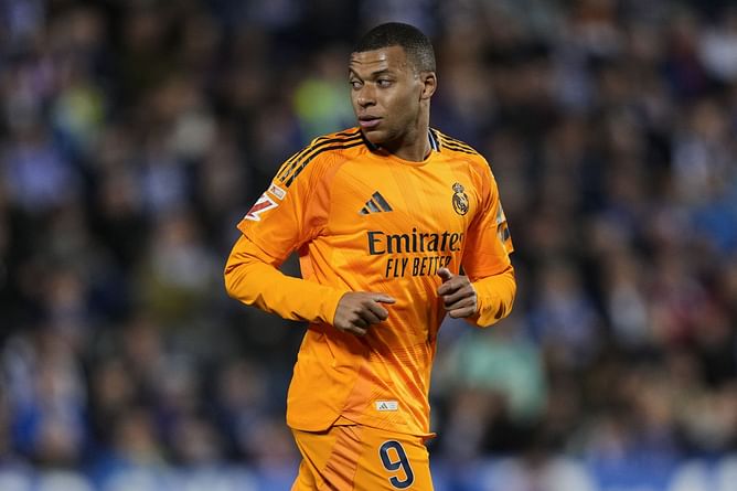 "He’s only going to get better" - Real Madrid star insists criticism of teammate Kylian Mbappe is 'over the top'