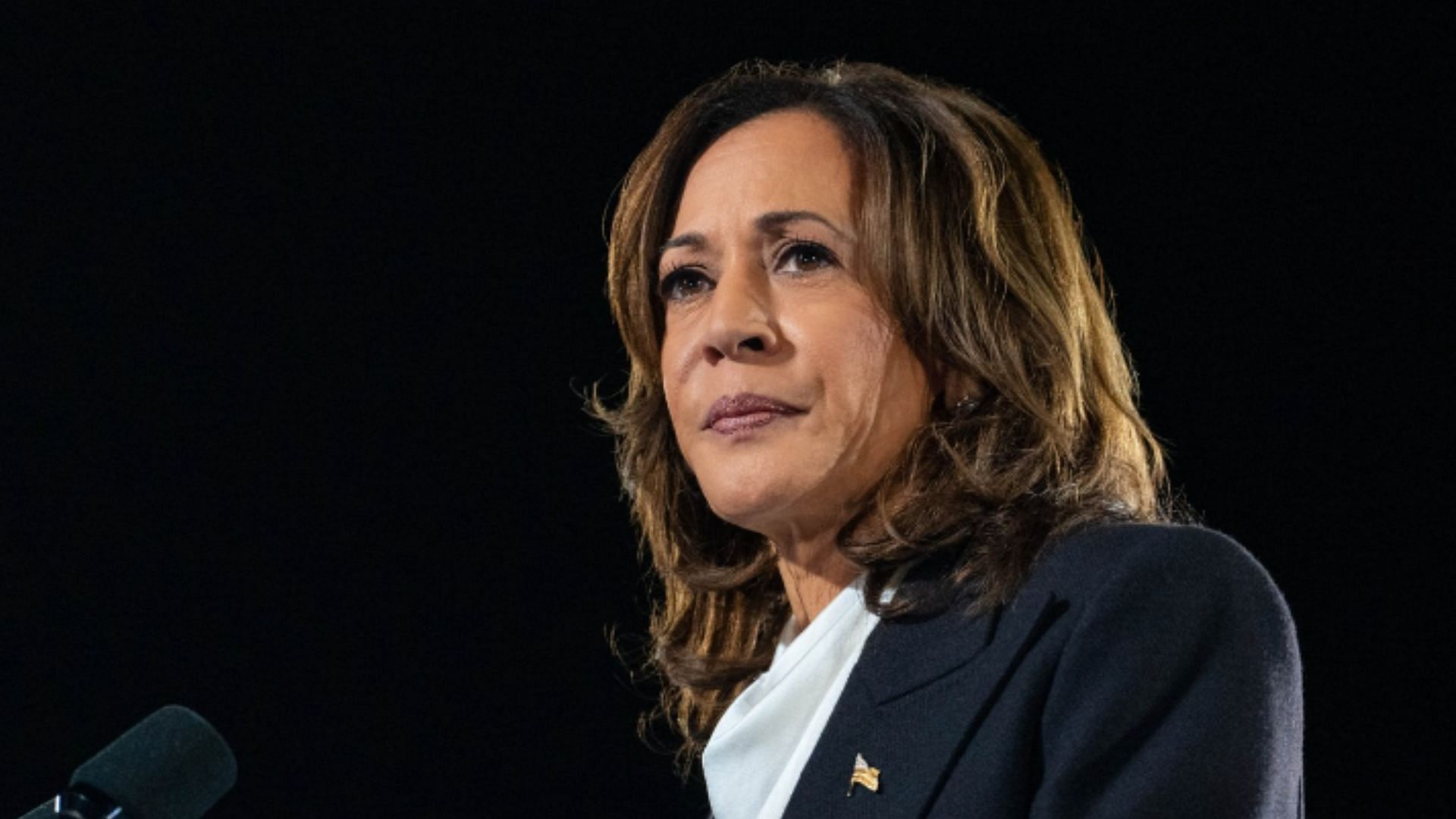 Fans sound off as Avengers show their support for Kamala Harris, stirring up heated debate