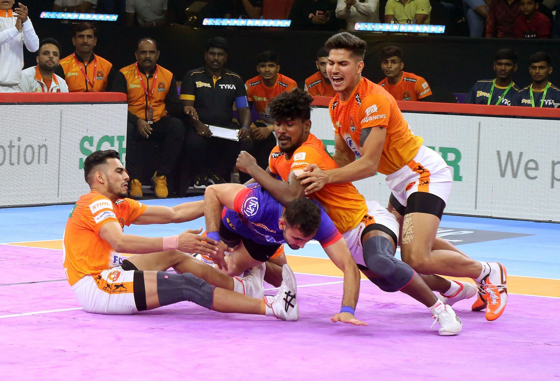 Dabang Delhi vs Puneri Paltan (PKL)