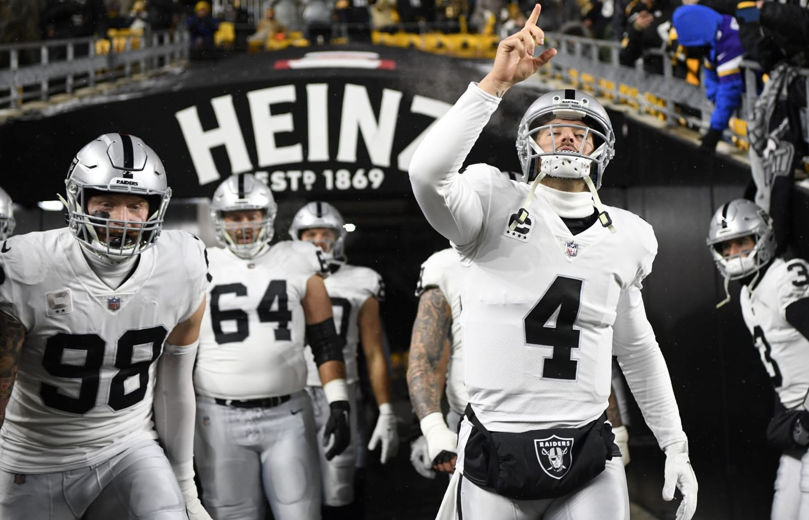 What jersey number does Derek Carr wear? Stats, records and much more