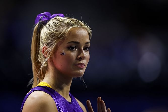 WATCH: Olivia Dunne shares the spotlight with her sister as she reunites with family for Thanksgiving amid LSU comeback