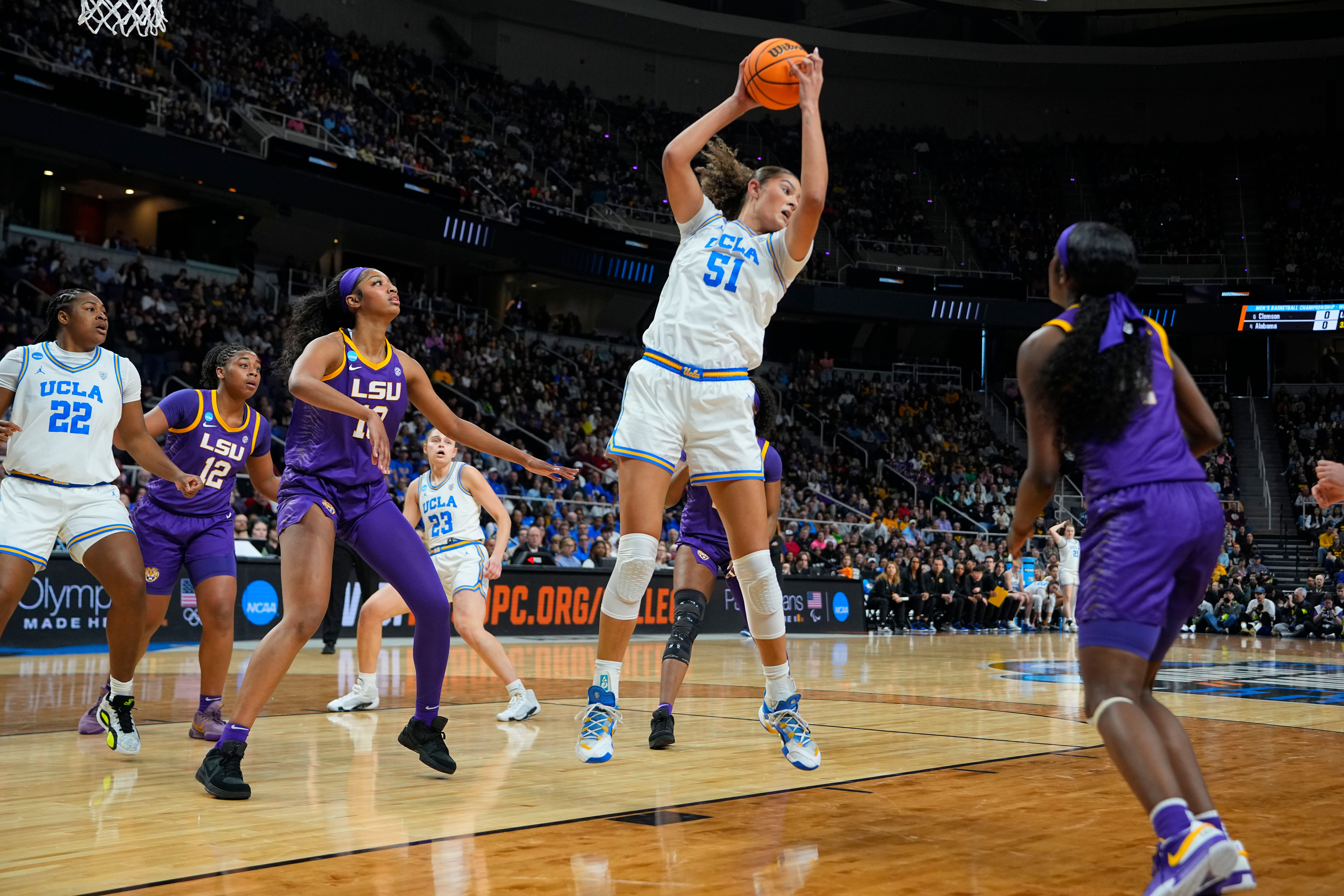 Lauren Betts tallied 18 points, 13 rebounds and four blocks to lead UCLA to a 66-59 victory over Louisville (Image Source: IMAGN)