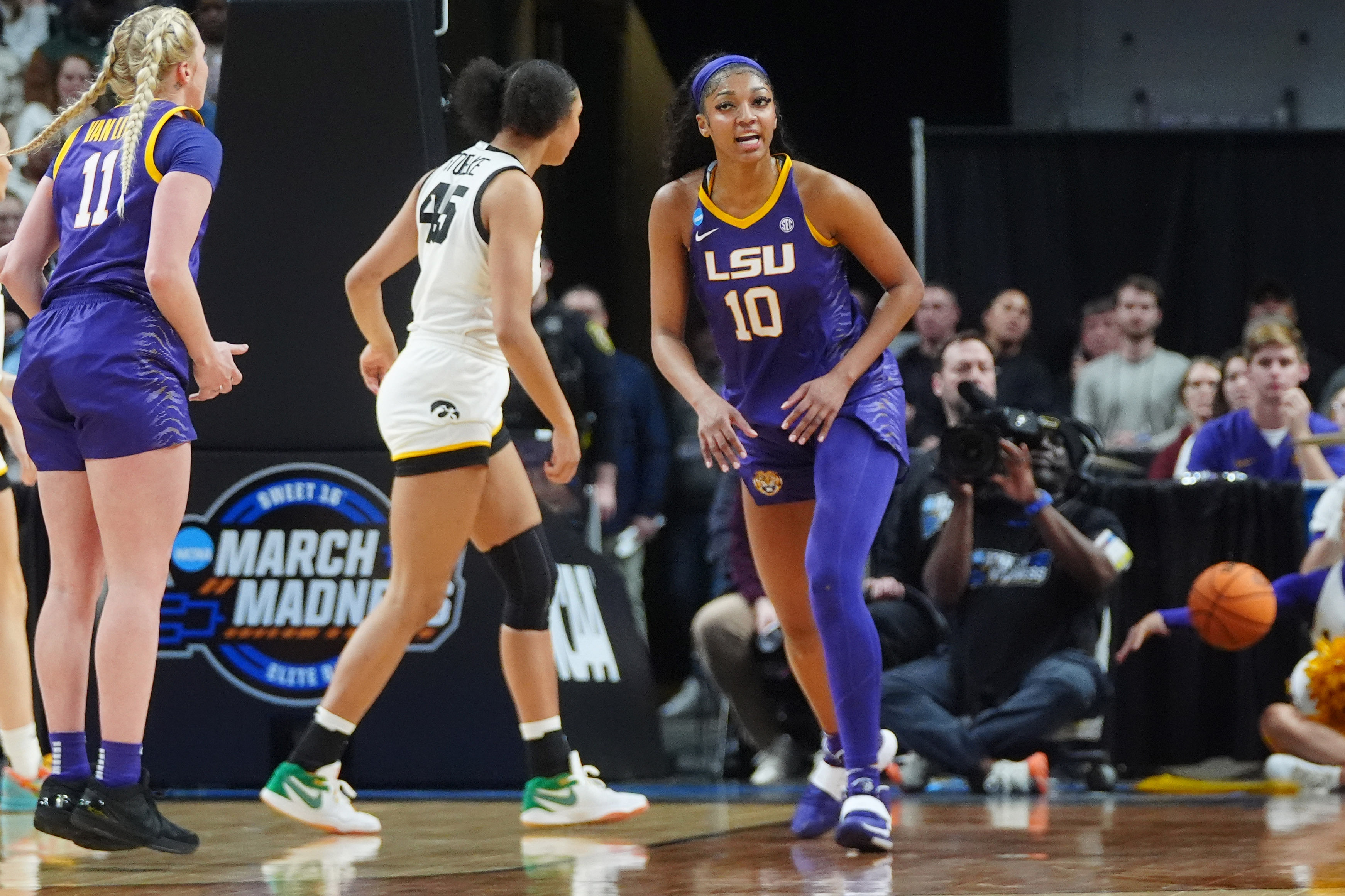 Angel Reese enjoyed an extremely successful 2023-24 season with the LSU Tigers.