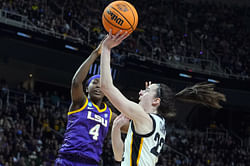 “I want to go play for her”: Flau'jae Johnson recalls Stephanie White’s Vanderbilt pitch; Could LSU star join her in the WNBA?